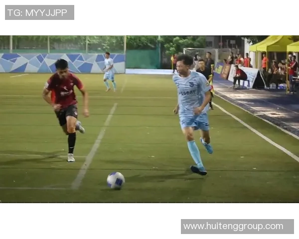 回顾昔日绿茵传奇盘点那些曾辉煌的足球明星与他们的精彩瞬间