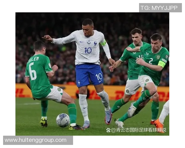 太瘦的足球明星如何在竞技场上逆袭成就辉煌职业生涯的秘密解析